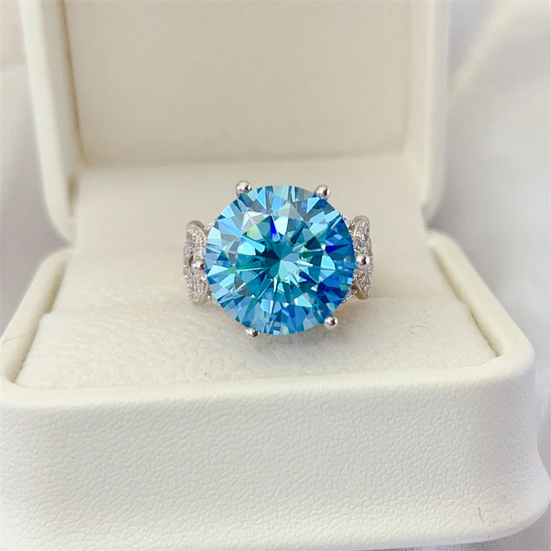 Luxus Ring „Azure Crown Moissanite“