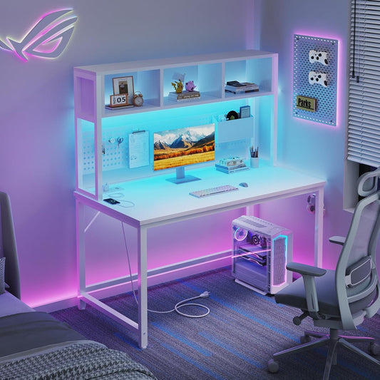 47 Zoll Schreibtisch mit LED, Steckdosen und Pegboard in Weiß