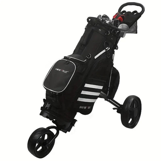 Schwarzer Golf Trolley mit drei Rädern, Golftasche und Stauraum für Golfschläger und Zubehör auf dem Golfplatz.