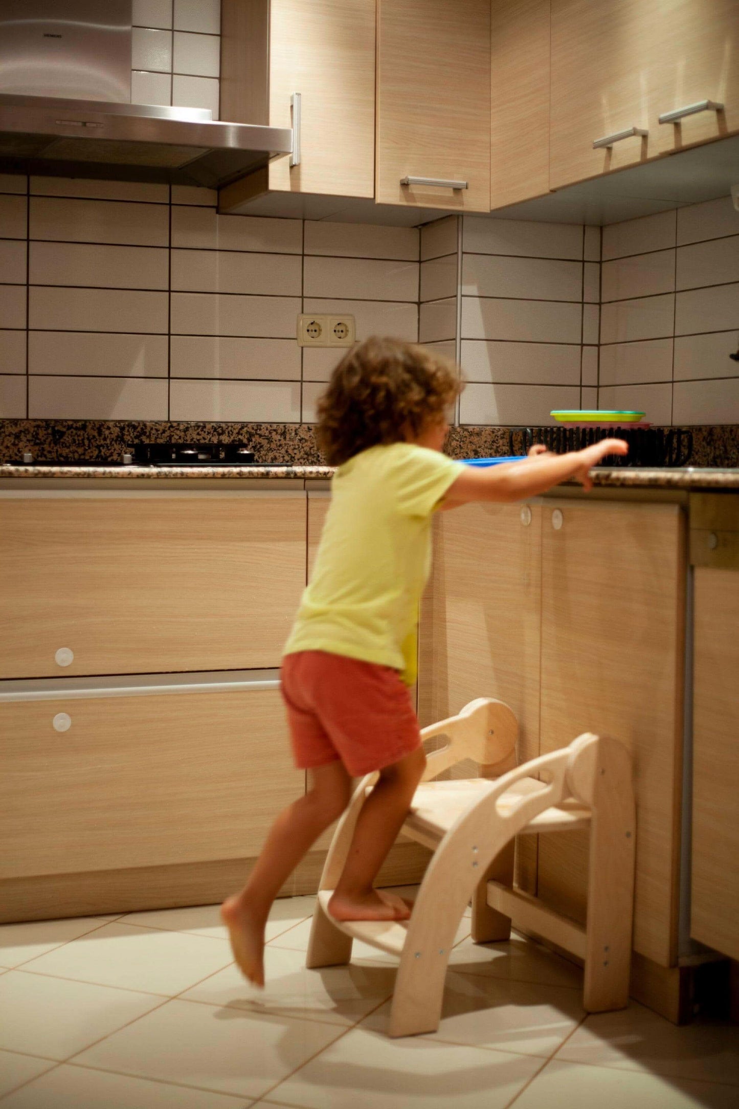 Montessori Kinder Tritthocker klappbar aus Birkenholz bis 60 kg
