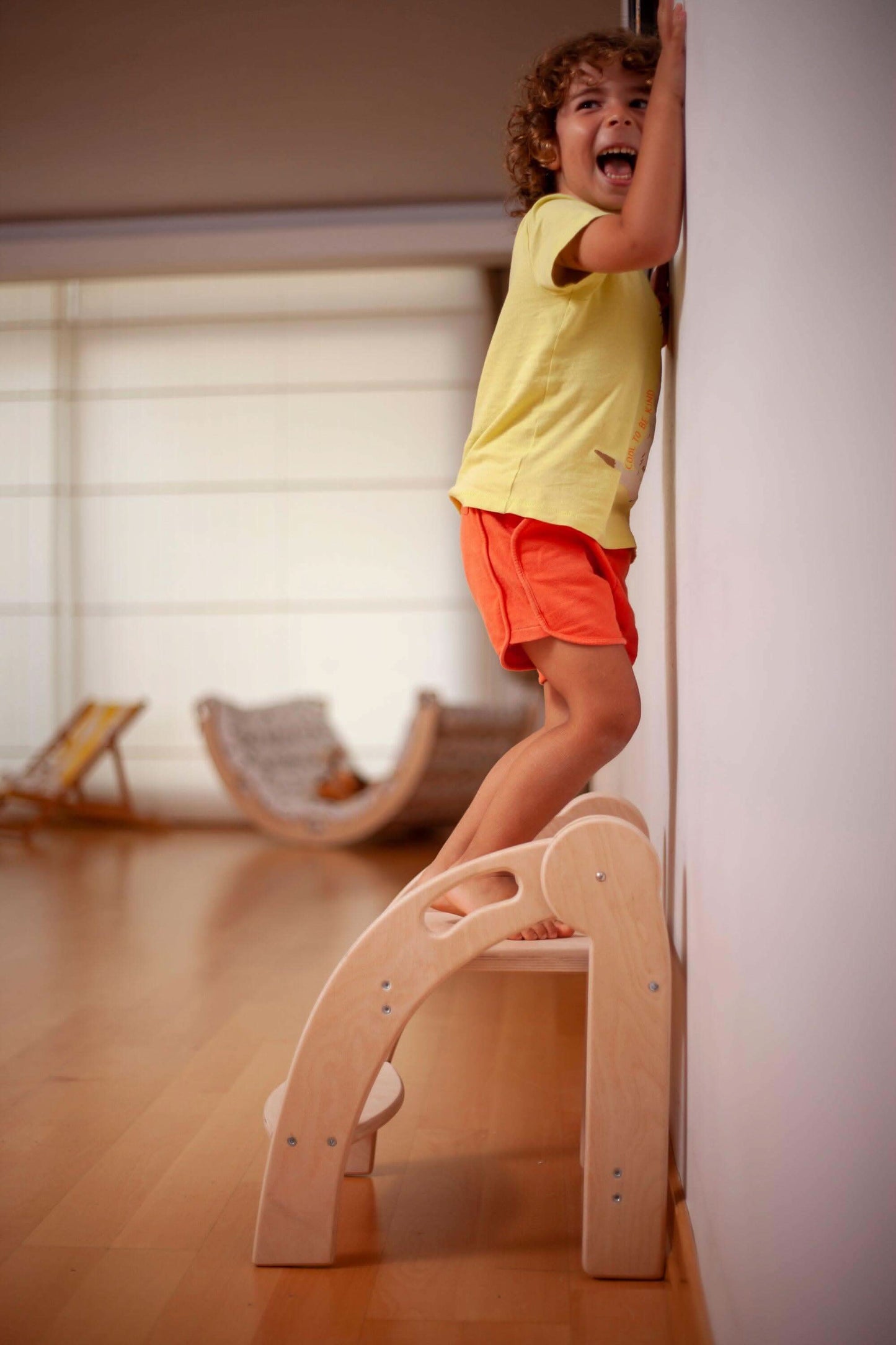 Montessori Kinder Tritthocker klappbar aus Birkenholz bis 60 kg