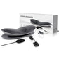 Elektrisches Nackenmassagegerät mit ergonomischer Form und Fernbedienung für entspannte Anwendung zu Hause.