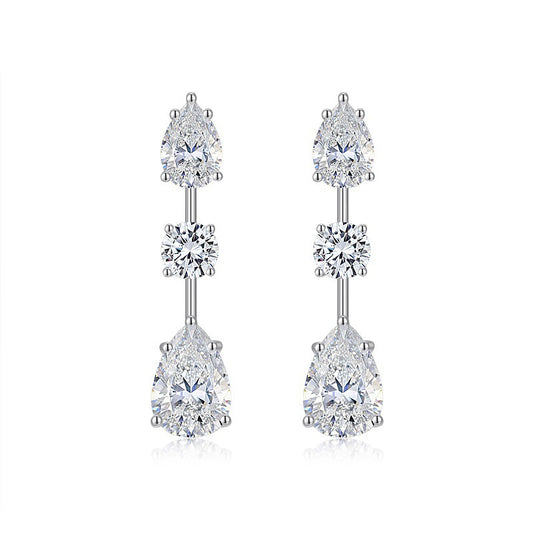 Elegante Silberohrringe mit tropfenförmigen Zirkonia-Steinen im luxuriösen und modernen Schmuckdesign