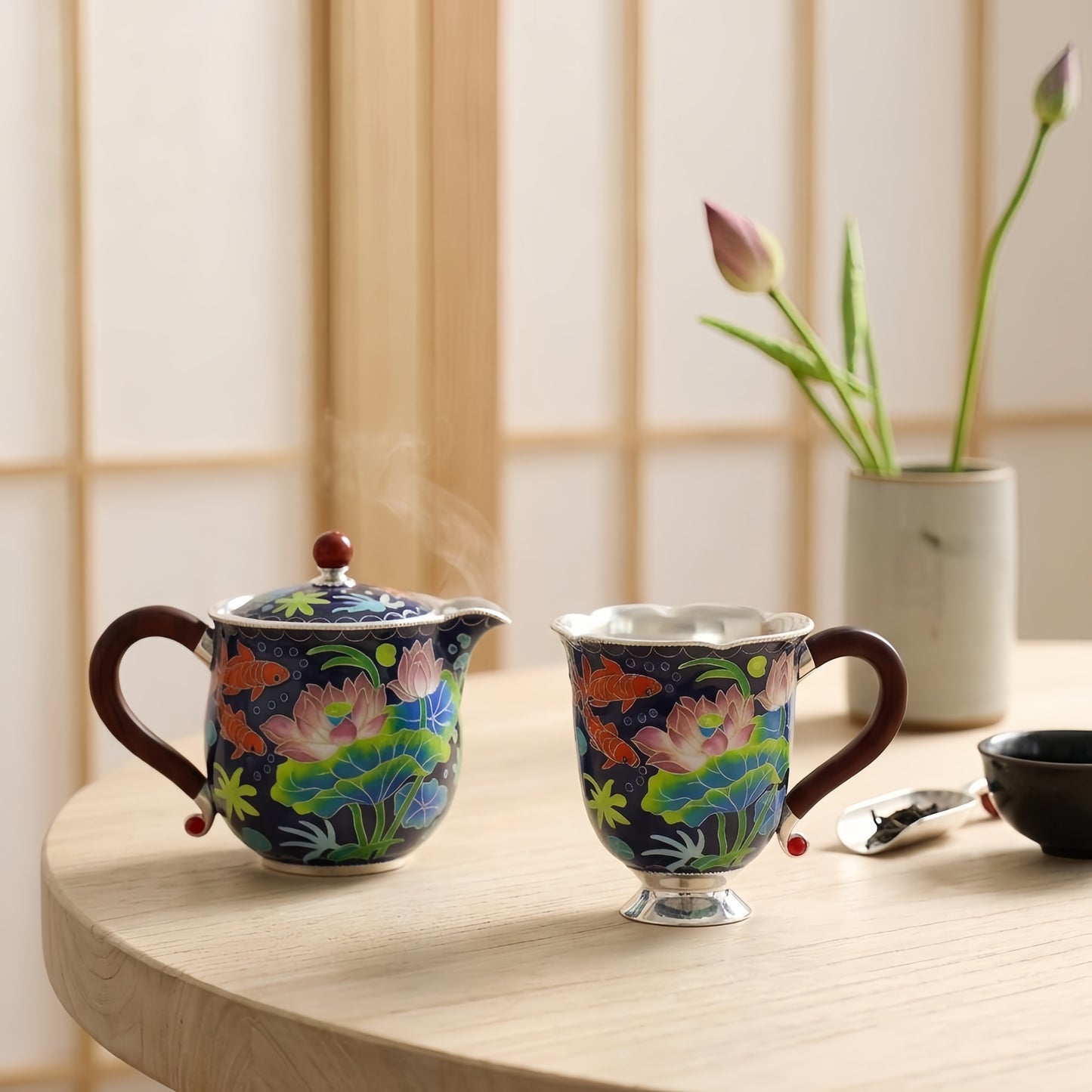 Cloisonné Lotus Koi Luxus Tasse mit kunstvoller Emaille-Veredelung